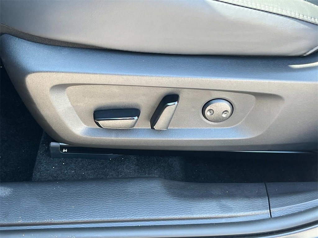 New 2025 Mitsubishi Outlander SE image 10