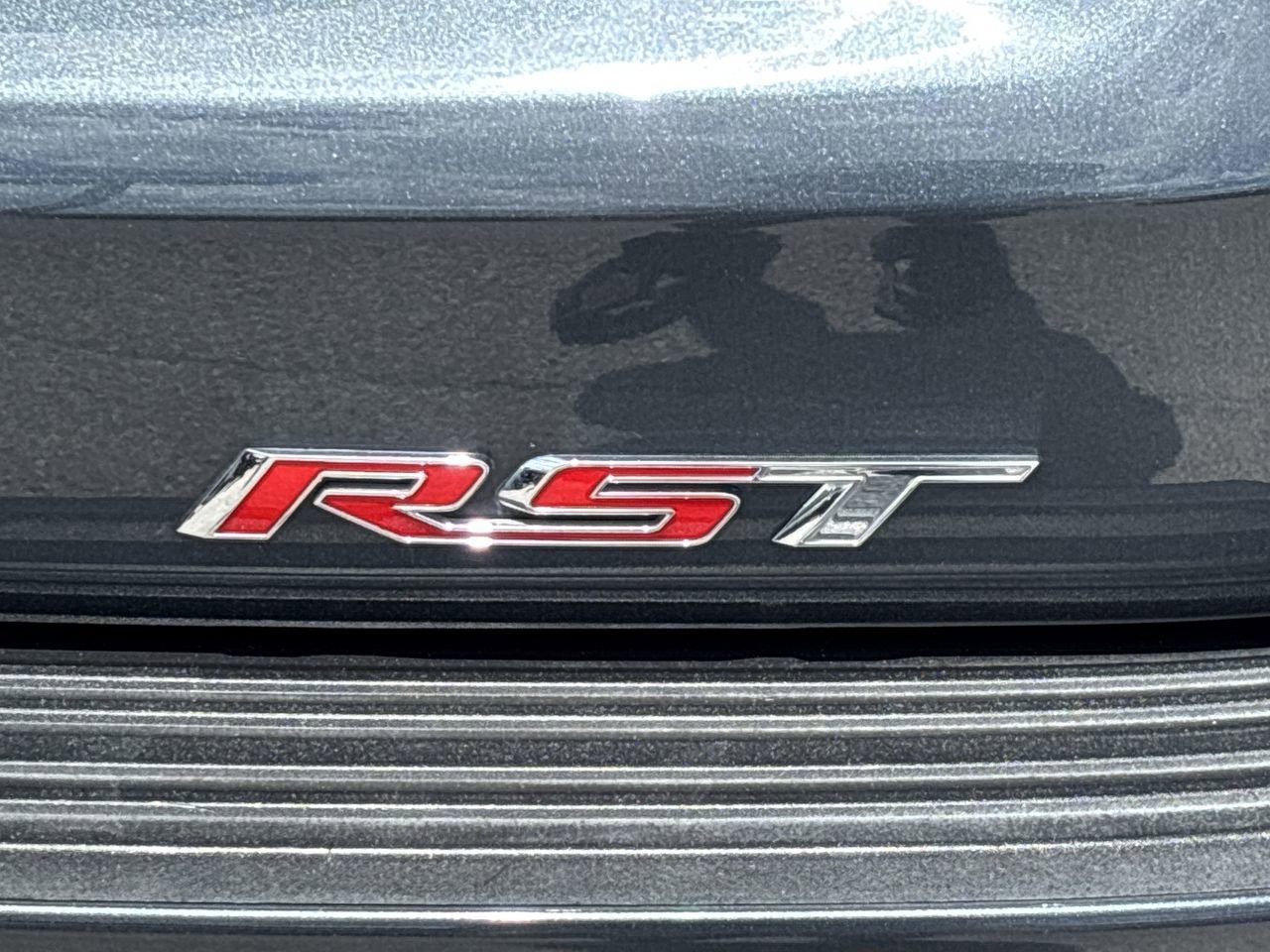 Used 2021 Chevrolet Suburban RST w/ Luxury Package AWD/4WD image 10