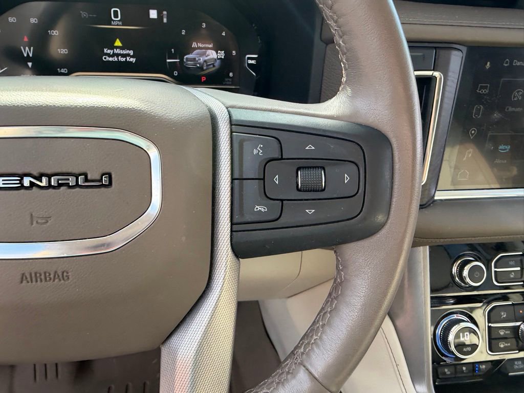 Used 2023 GMC Yukon Denali image 30