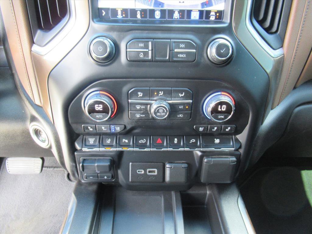 Used 2021 Chevrolet Silverado 3500 High Country image 26