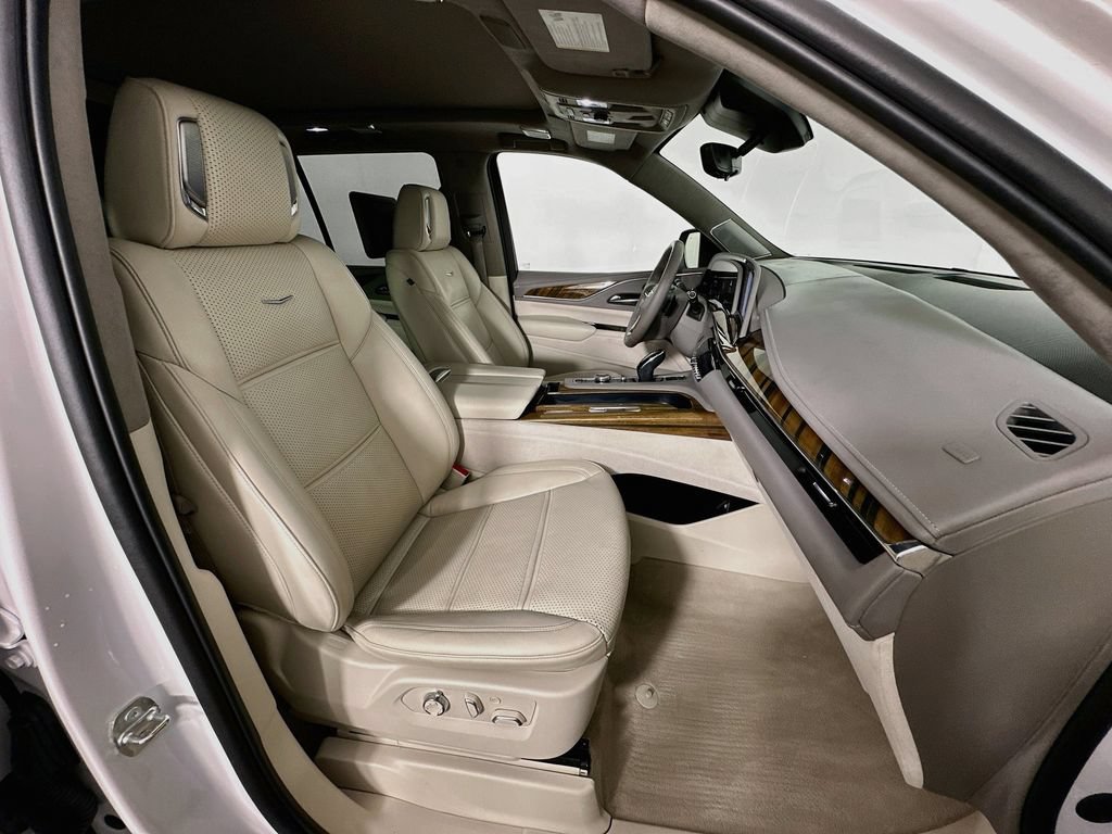 Used 2023 Cadillac Escalade Premium Luxury Platinum RWD image 31