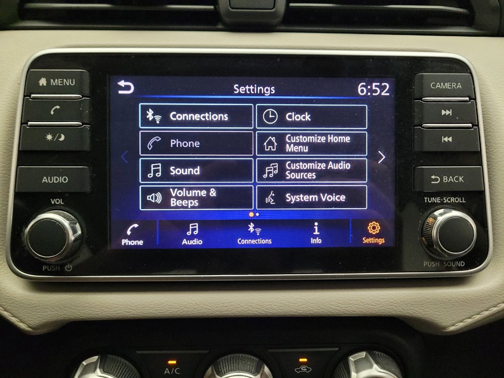 Used 2021 Nissan Versa SV FWD image 25