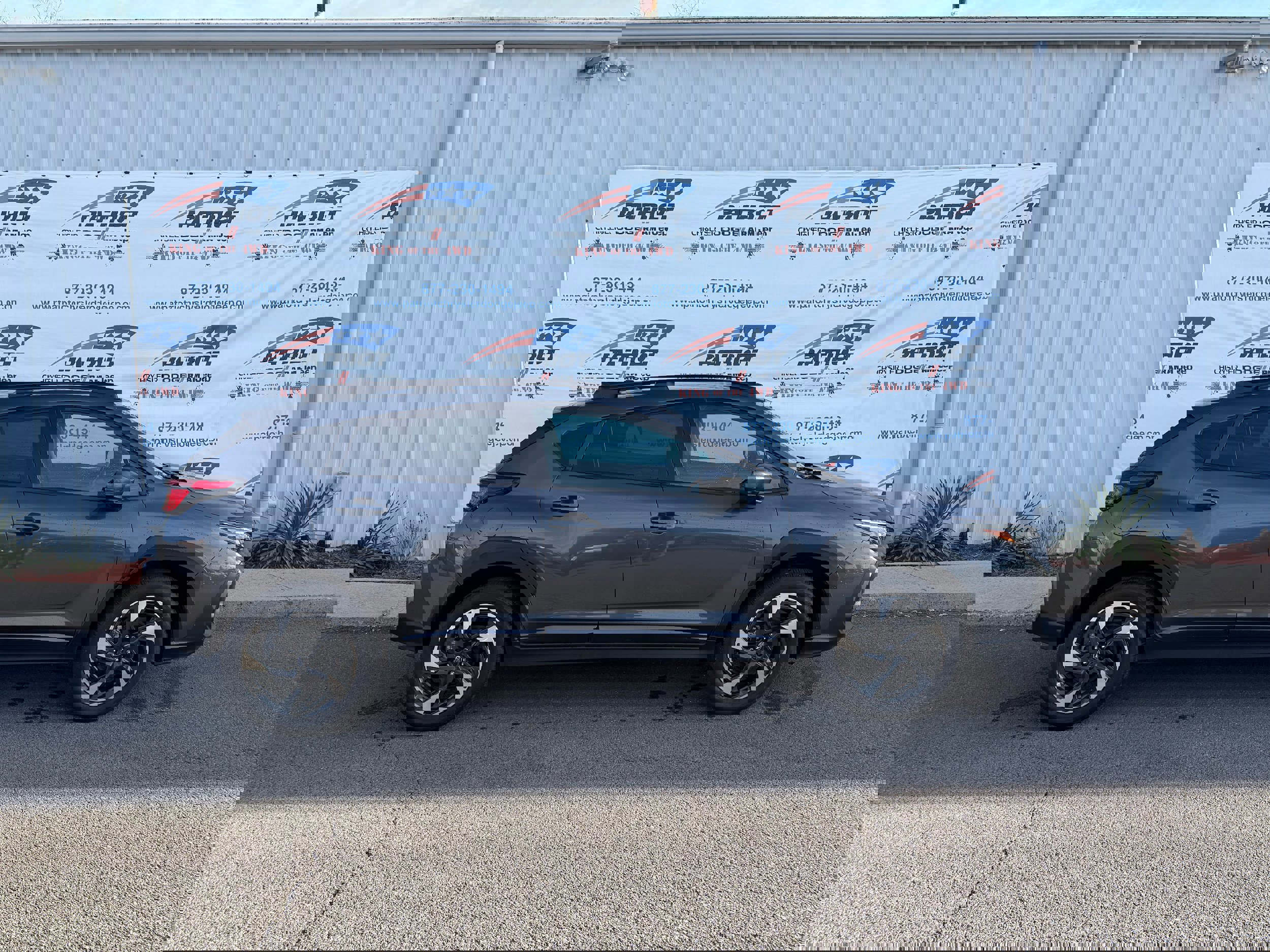 Used 2024 Subaru Crosstrek 2.5i Limited w/ Crosstrek Mirror Package AWD/4WD image 2