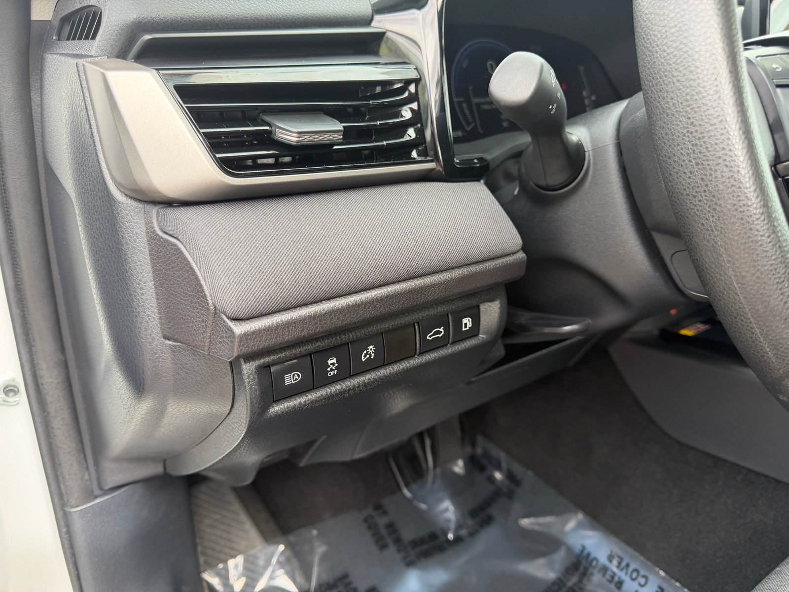 Used 2025 Toyota Camry LE FWD image 19