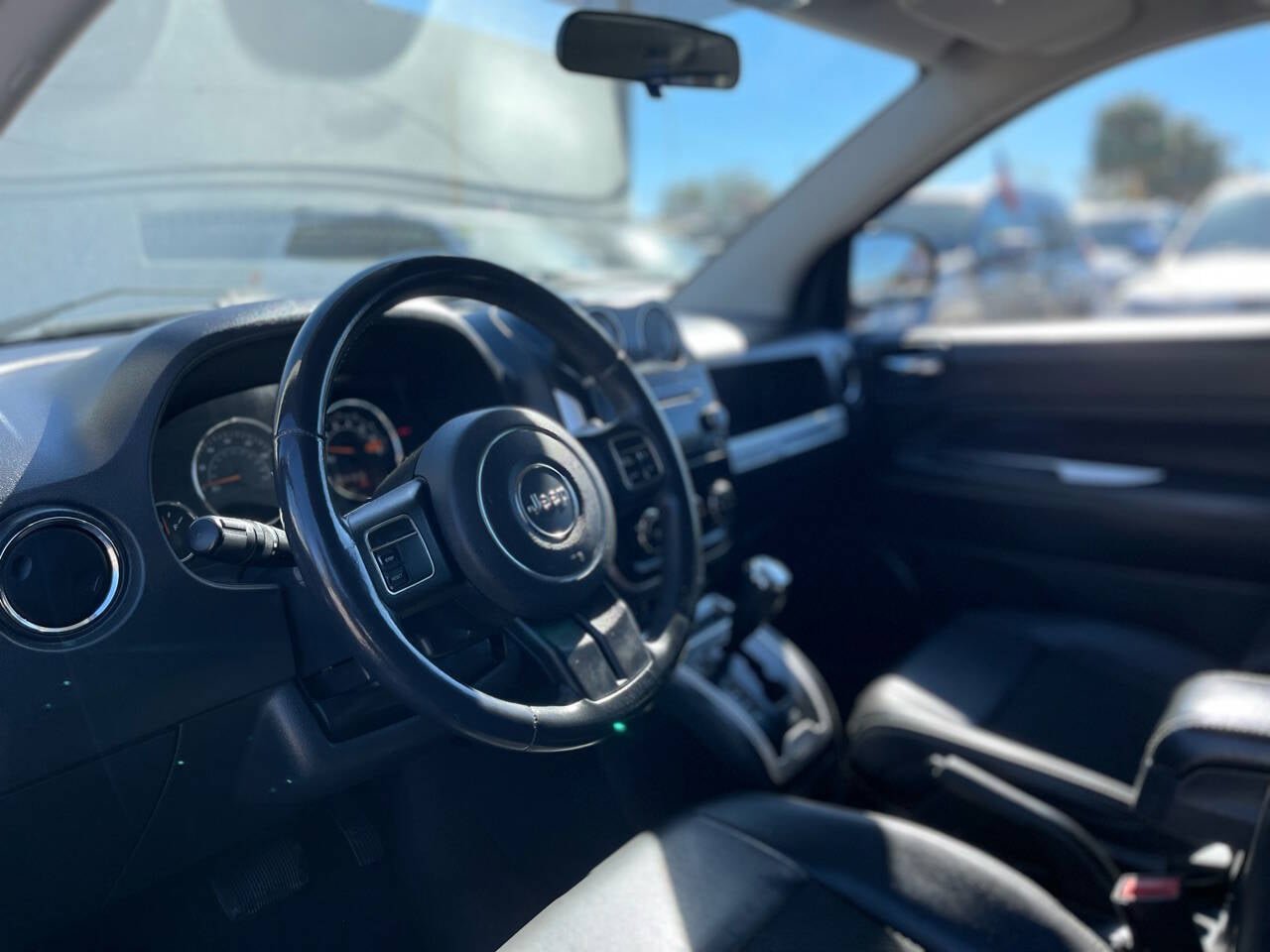 Used 2014 Jeep Compass Latitude image 12