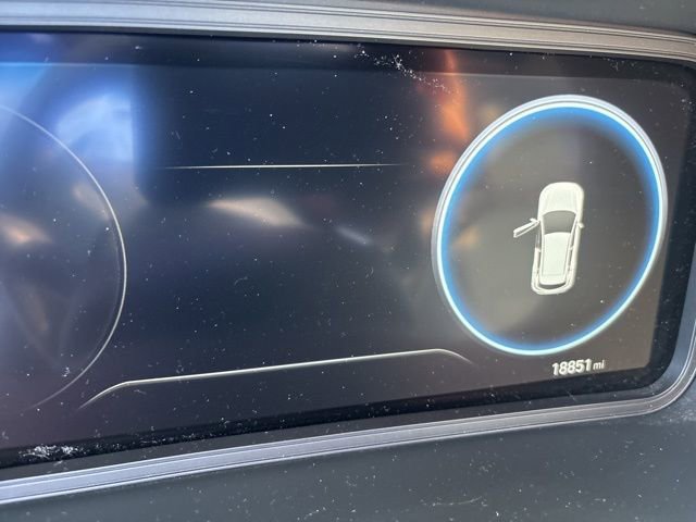 Used 2023 Hyundai Kona Limited w/ Cargo Package image 6