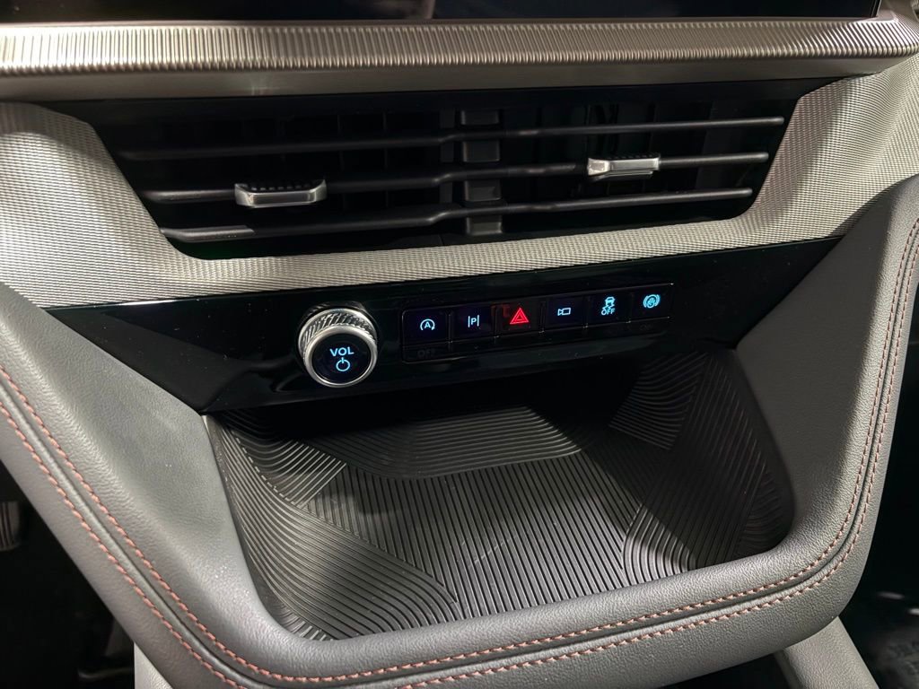New 2026 Ford Explorer Active w/ Active Comfort Package image 16