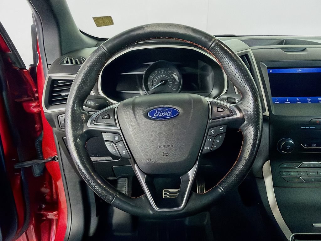 Used 2020 Ford Edge ST-Line w/ Cold Weather Package AWD/4WD image 13