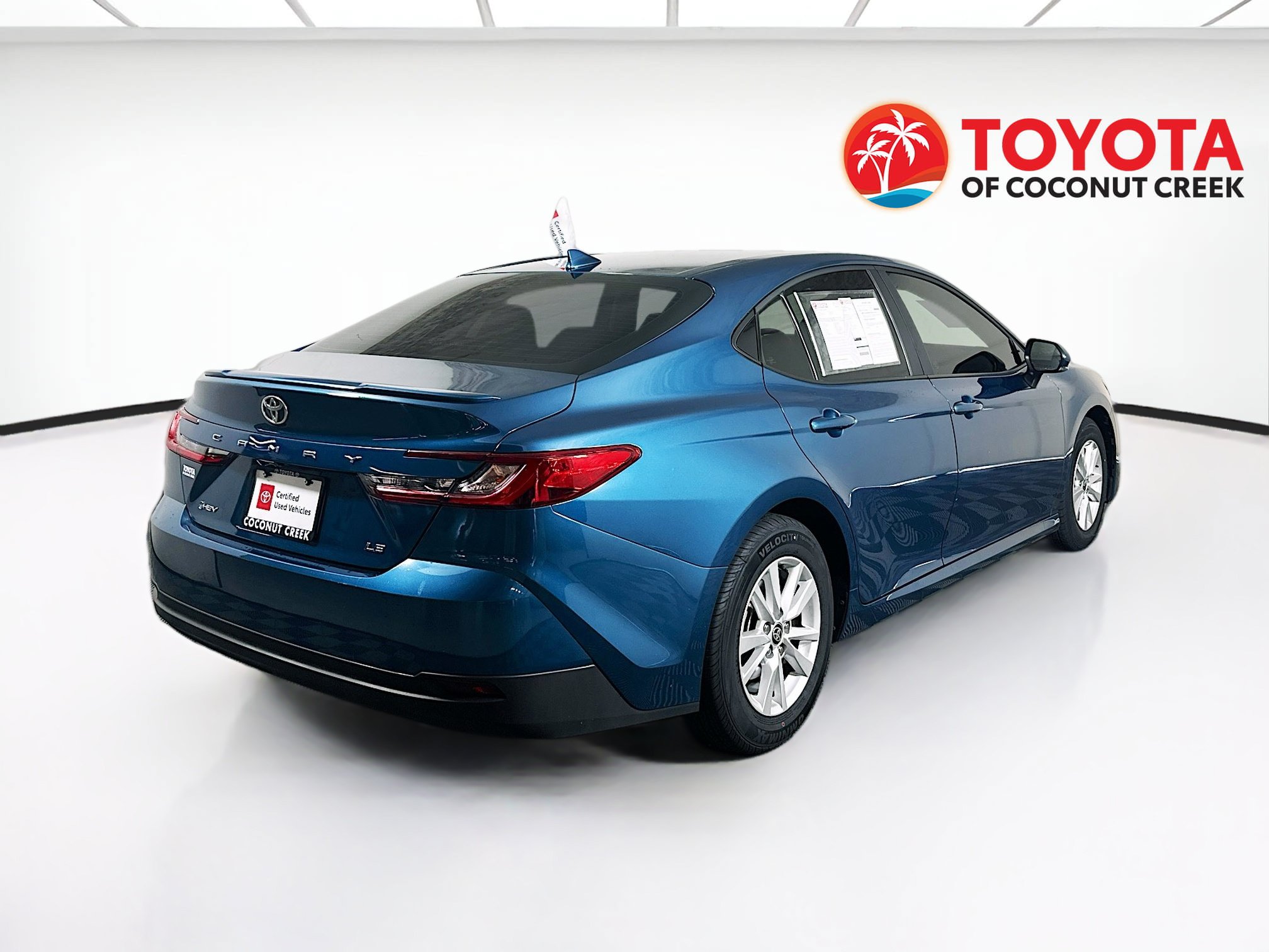 Used 2025 Toyota Camry LE w/ Convenience Package FWD image 3