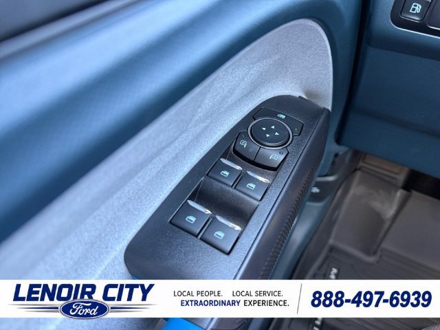 New 2026 Ford Maverick XLT w/ XLT Luxury Package FWD image 18