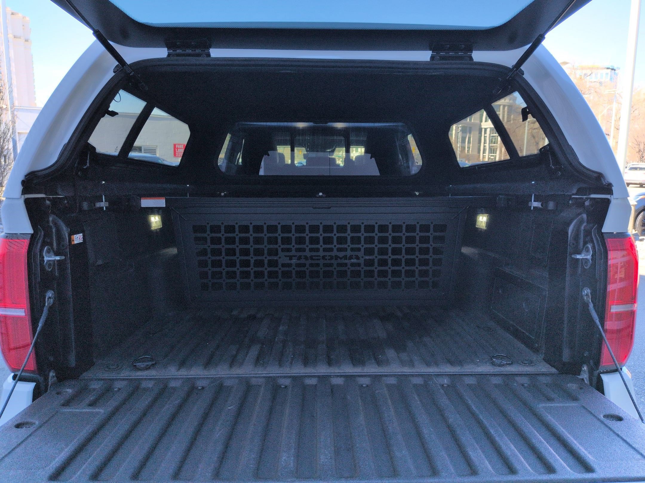 Used 2024 Toyota Tacoma Limited AWD/4WD image 25