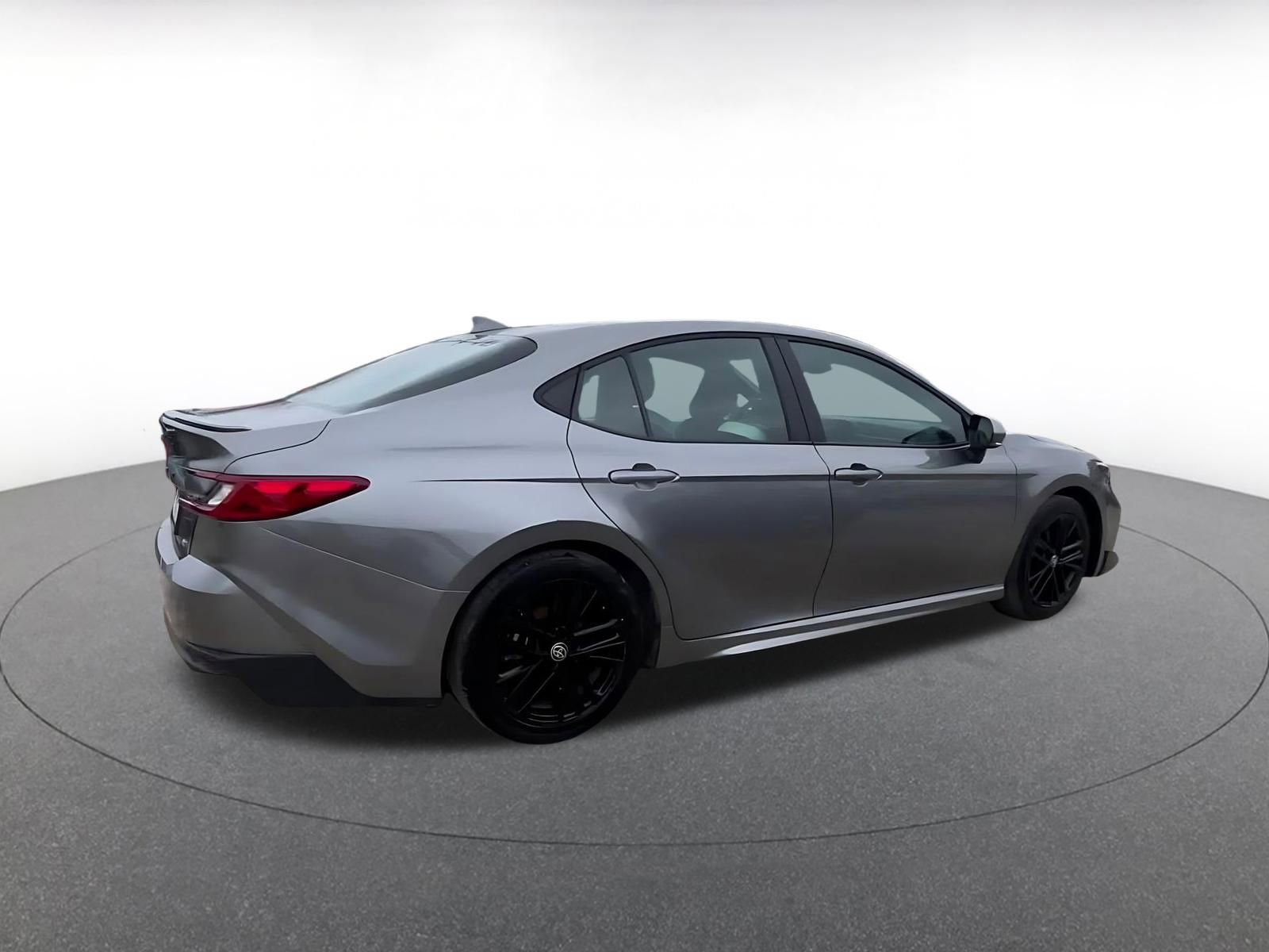 Used 2025 Toyota Camry SE FWD image 15