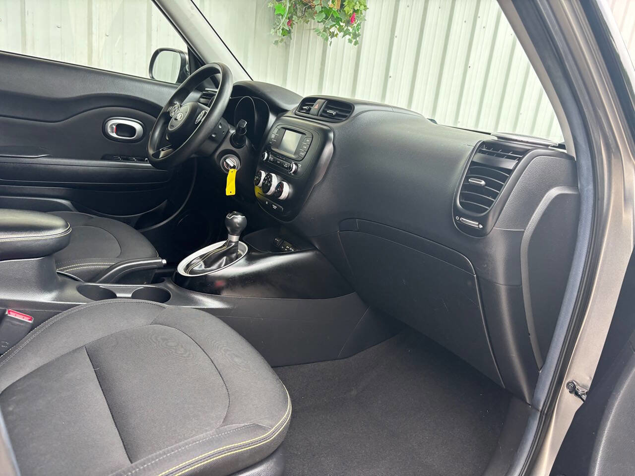 Used 2016 Kia Soul + image 13