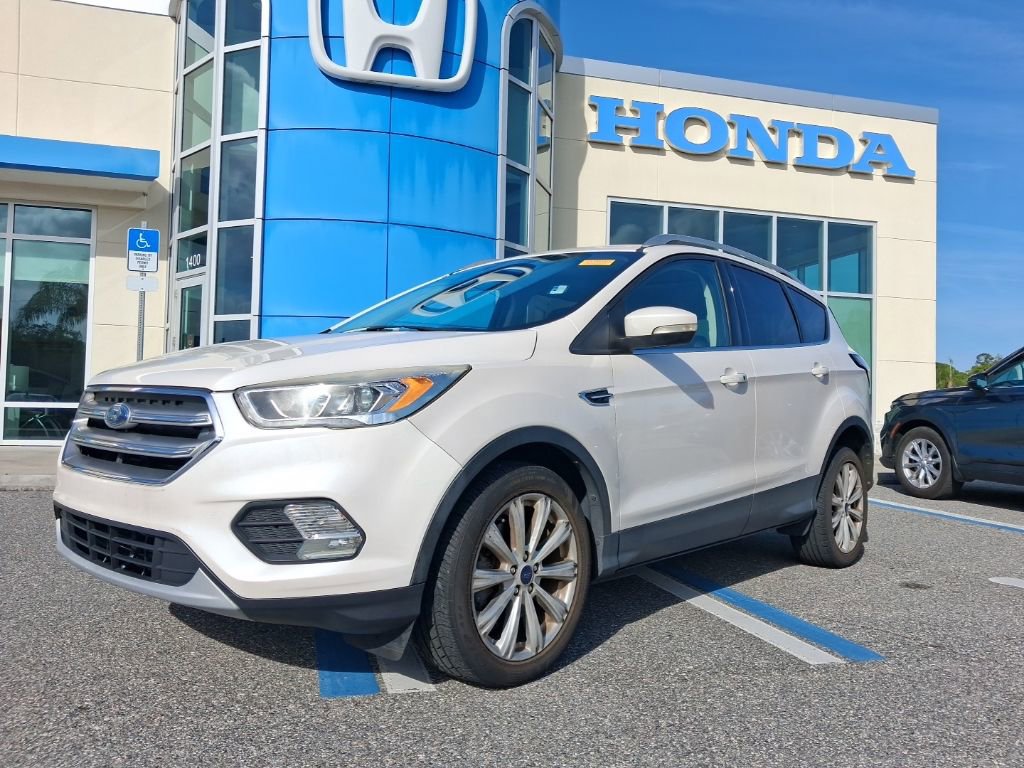 Used 2017 Ford Escape Titanium image 1