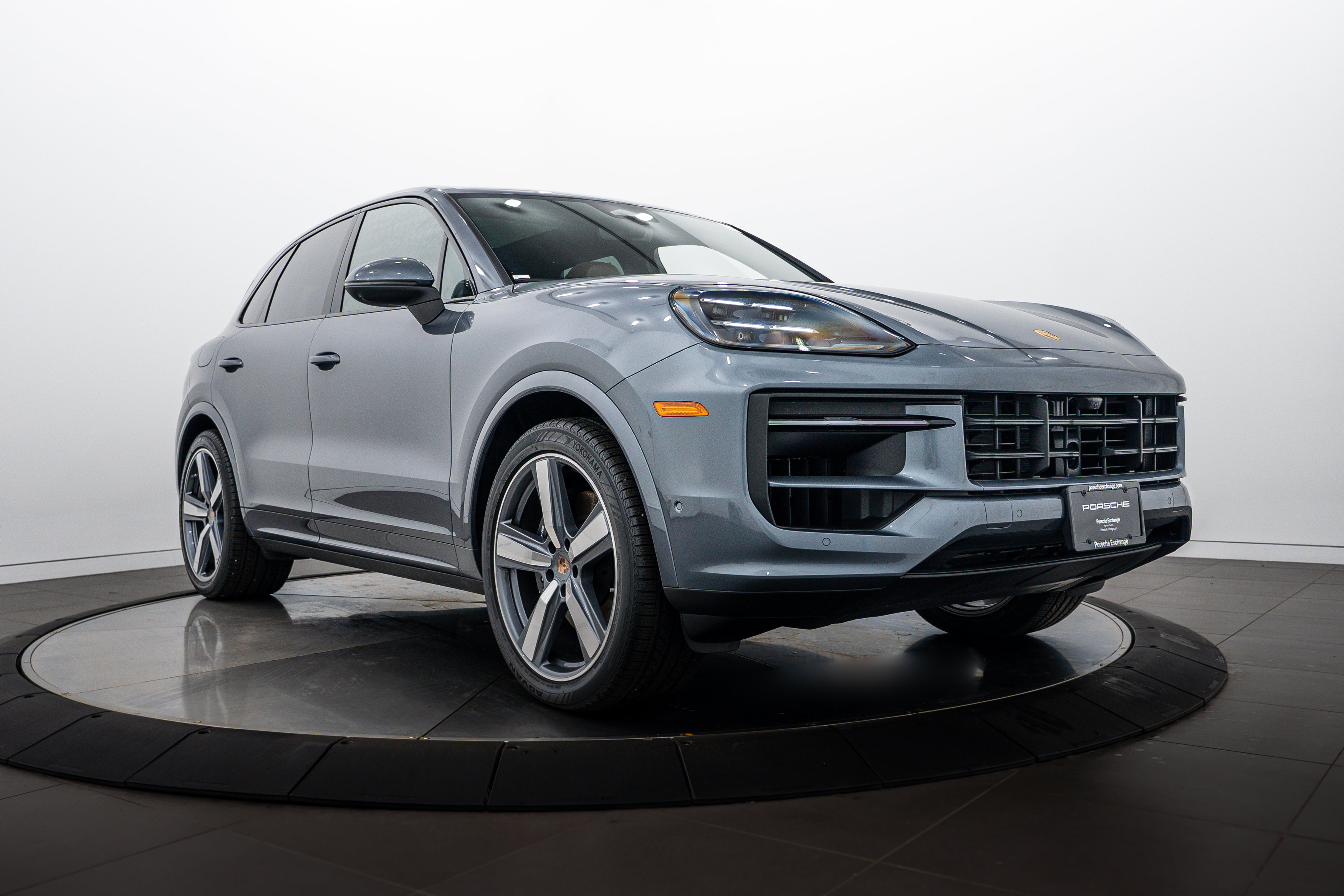 Certified 2026 Porsche Cayenne AWD/4WD image 9