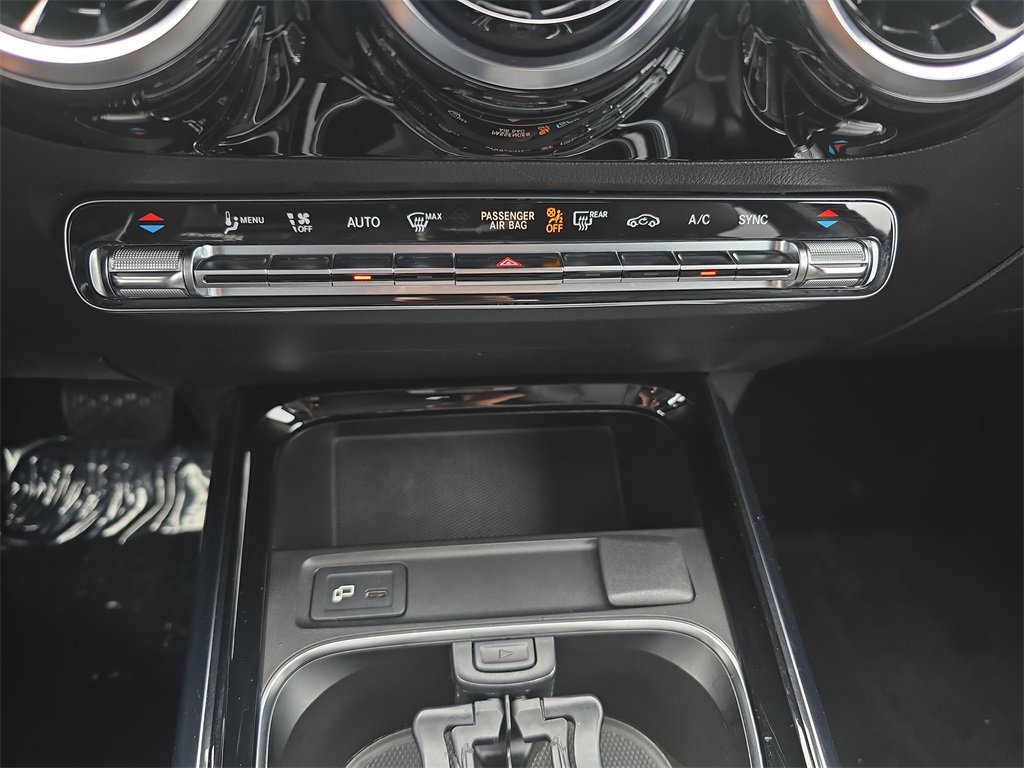 Used 2021 Mercedes-Benz GLA 250 4MATIC image 24