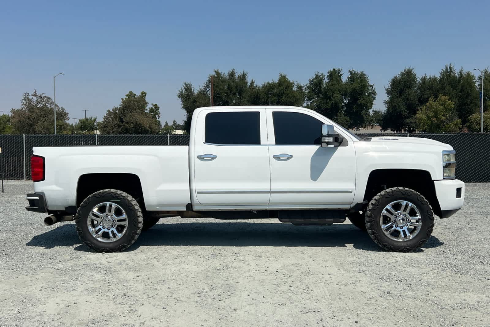 Used 2017 Chevrolet Silverado 2500 High Country w/ Duramax Plus Package AWD/4WD image 9