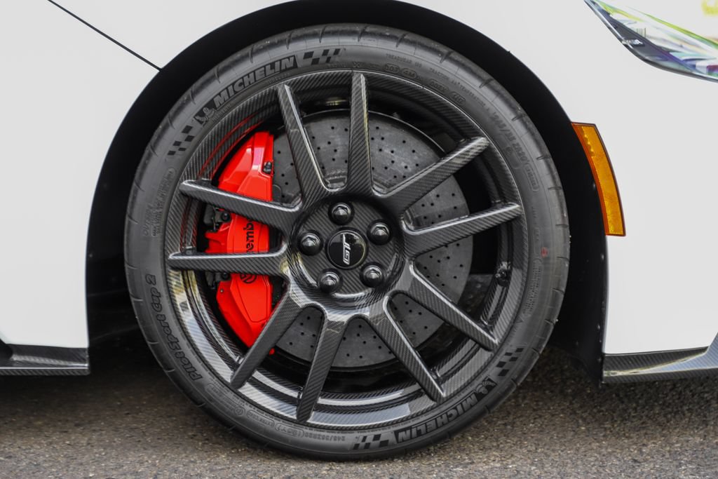 Used 2017 Ford GT RWD image 28