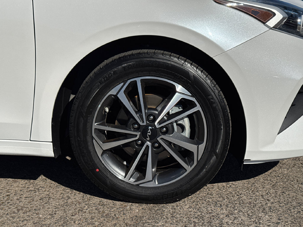 Used 2023 Kia Forte LXS FWD image 7