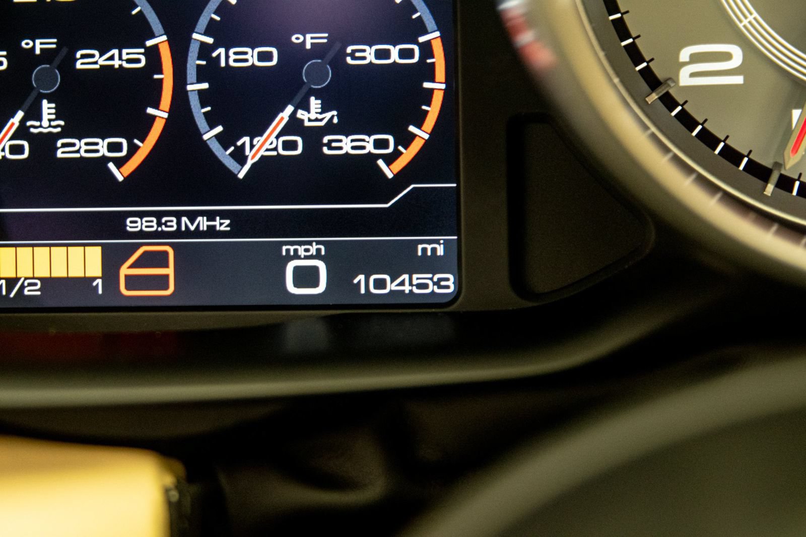 Used 2016 Ferrari California T RWD image 36