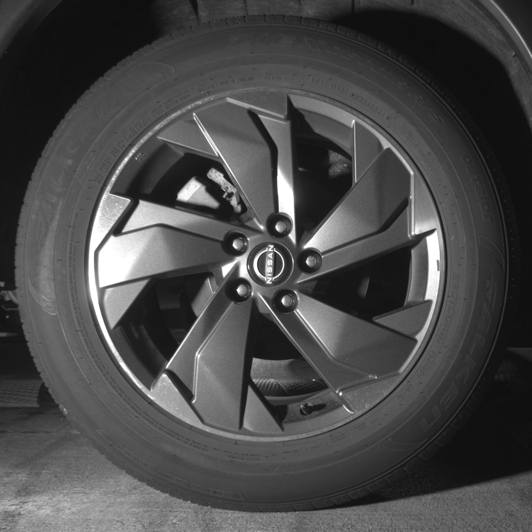 Used 2025 Nissan Rogue SV FWD image 15