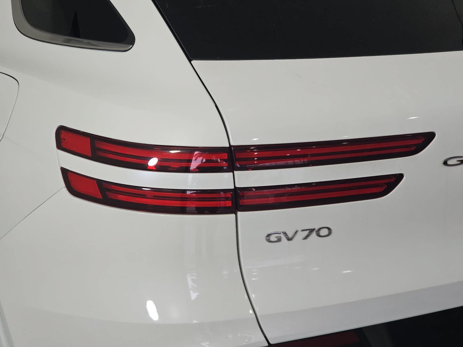 Used 2025 Genesis GV70 2.5T AWD/4WD image 30