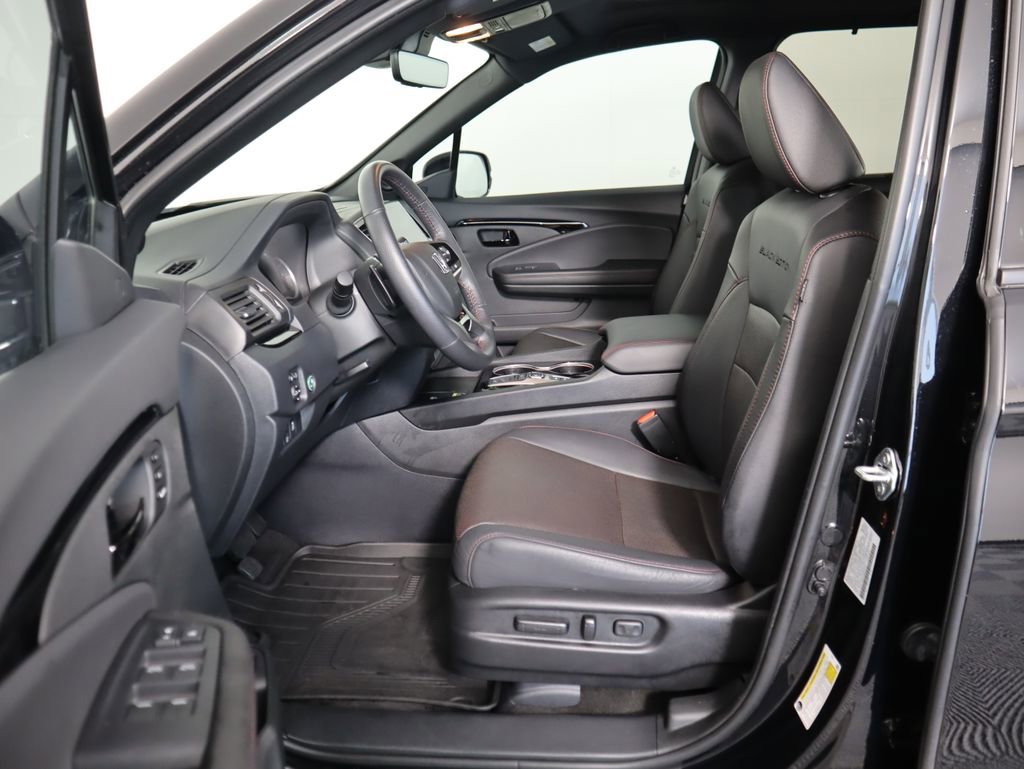 Certified 2024 Honda Passport Black Edition image 20