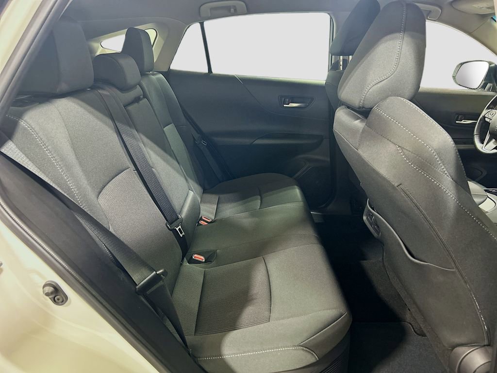 Used 2024 Toyota Venza LE AWD/4WD image 23