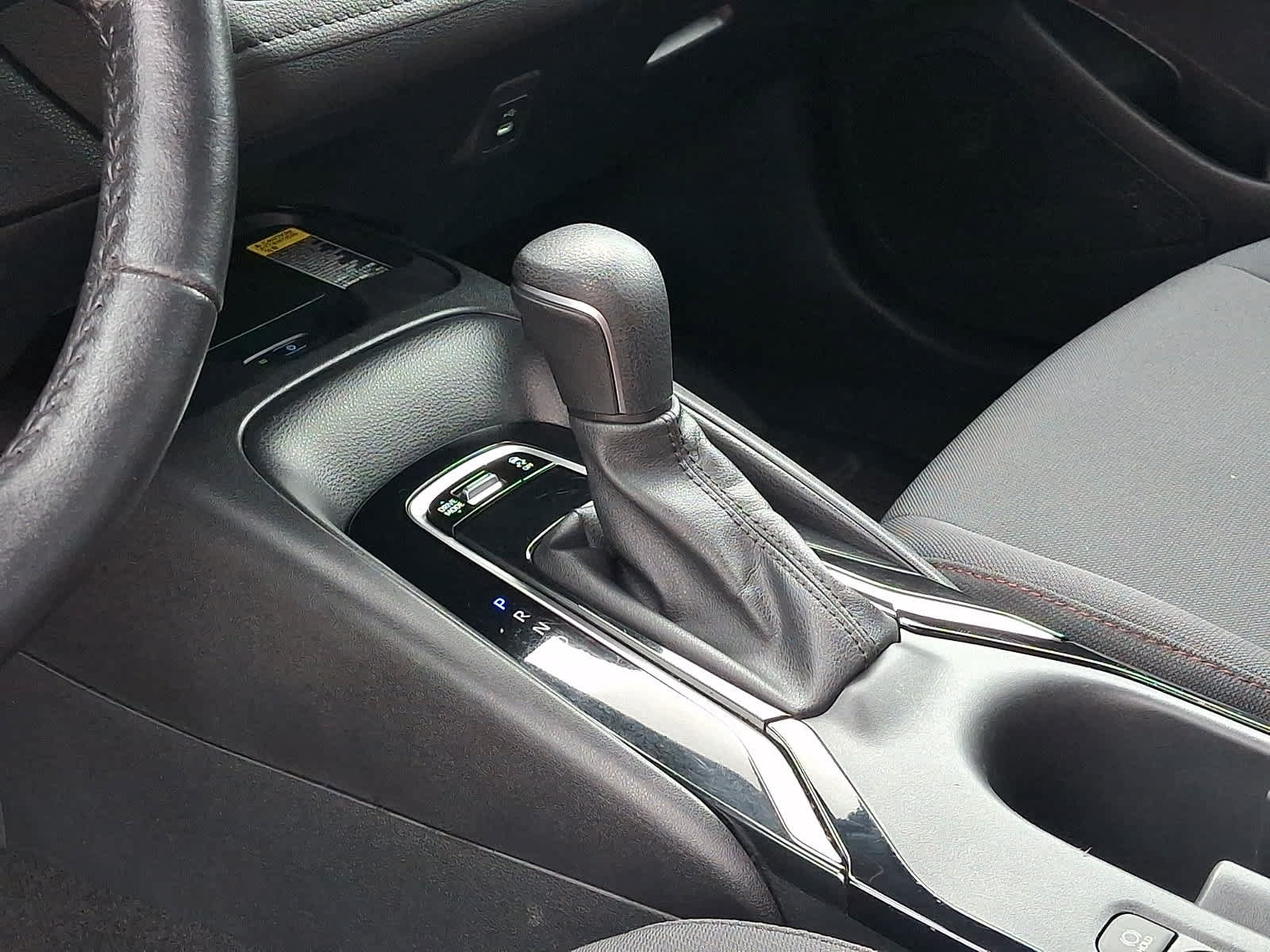 Used 2024 Toyota Corolla SE w/ SE Premium Package FWD image 18