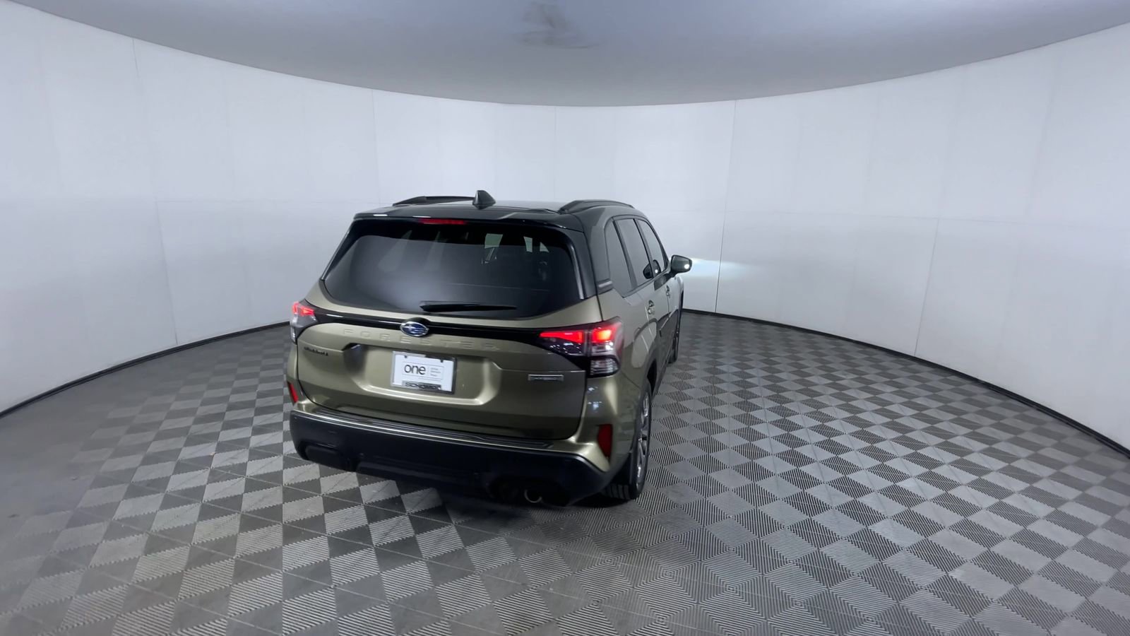 Certified 2025 Subaru Forester Touring w/ Touring Package AWD/4WD image 8