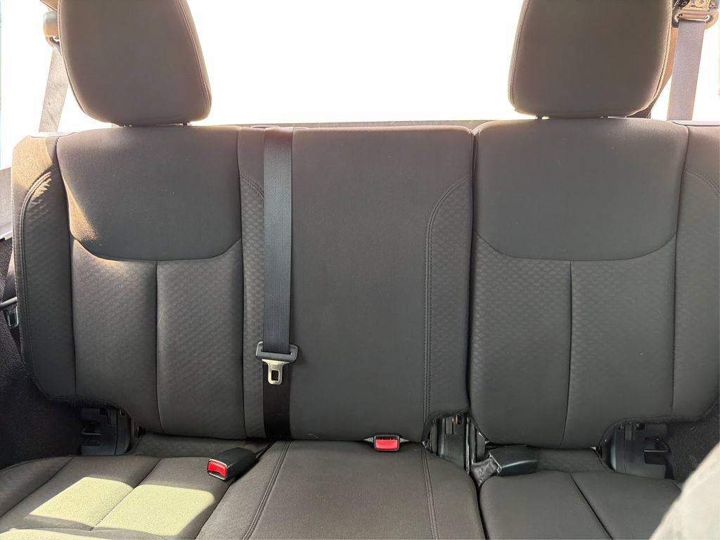 Used 2017 Jeep Wrangler Unlimited Sport w/ Connectivity Group AWD/4WD image 15