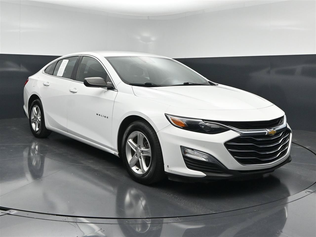 Used 2023 Chevrolet Malibu LS FWD image 3