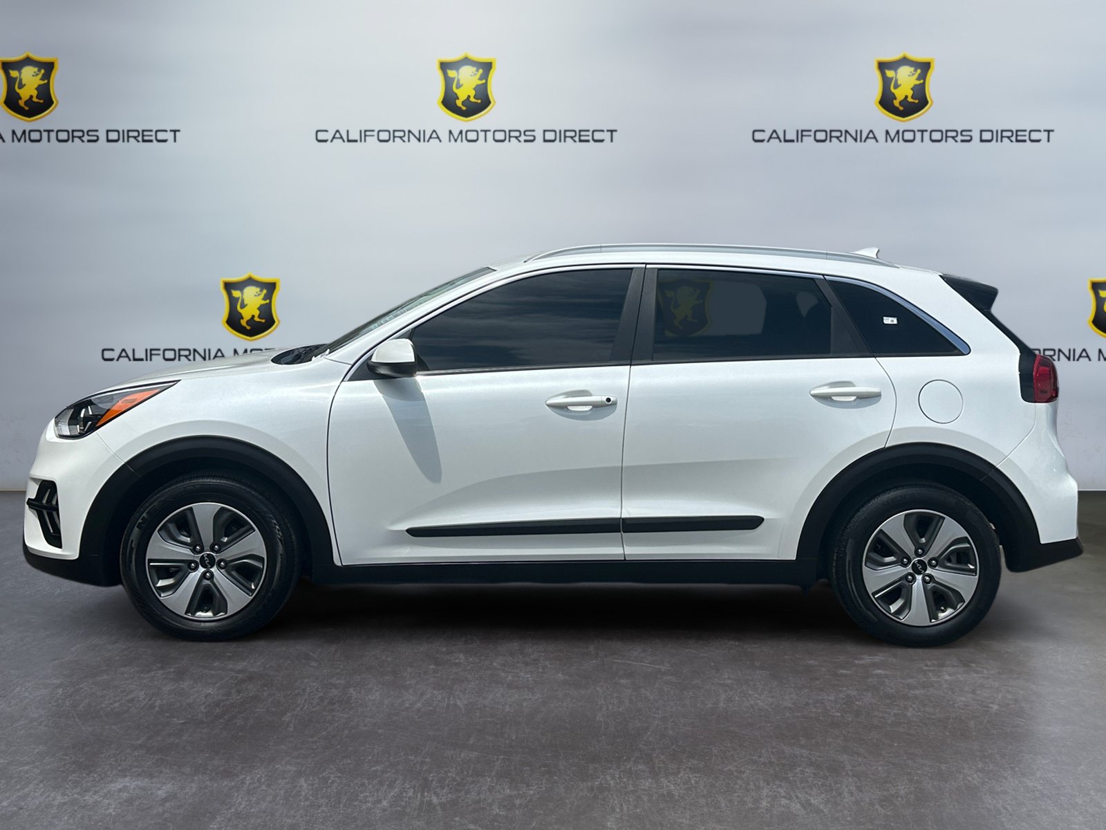 Used 2022 Kia Niro LX FWD image 2