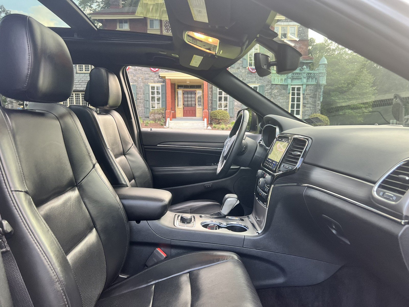 Used 2019 Jeep Grand Cherokee Limited w/ Luxury Group II AWD/4WD image 20
