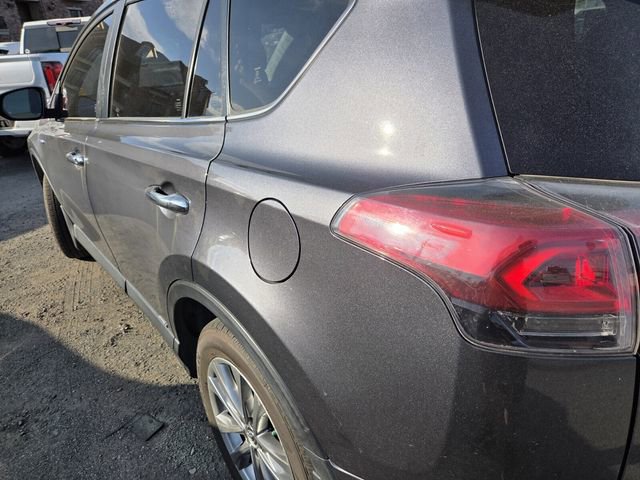 Used 2018 Toyota RAV4 Limited image 6