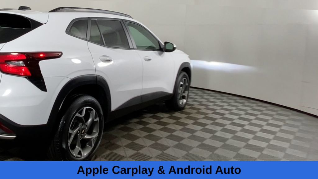 Certified 2025 Chevrolet Trax LT w/ Driver Confidence Package image 12