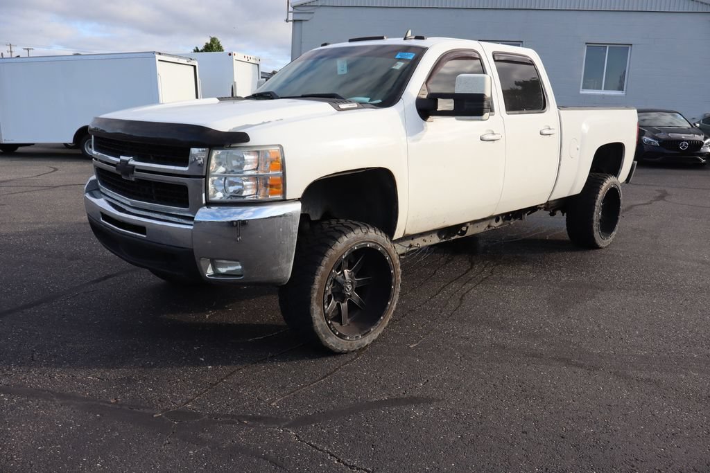 Used 2008 Chevrolet Silverado 2500 LTZ w/ Safety Package AWD/4WD image 2