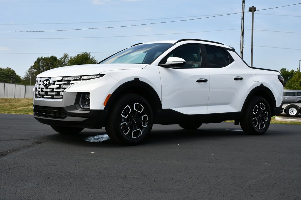 Used 2024 Hyundai Santa Cruz SEL w/ Activity Package AWD/4WD image 3