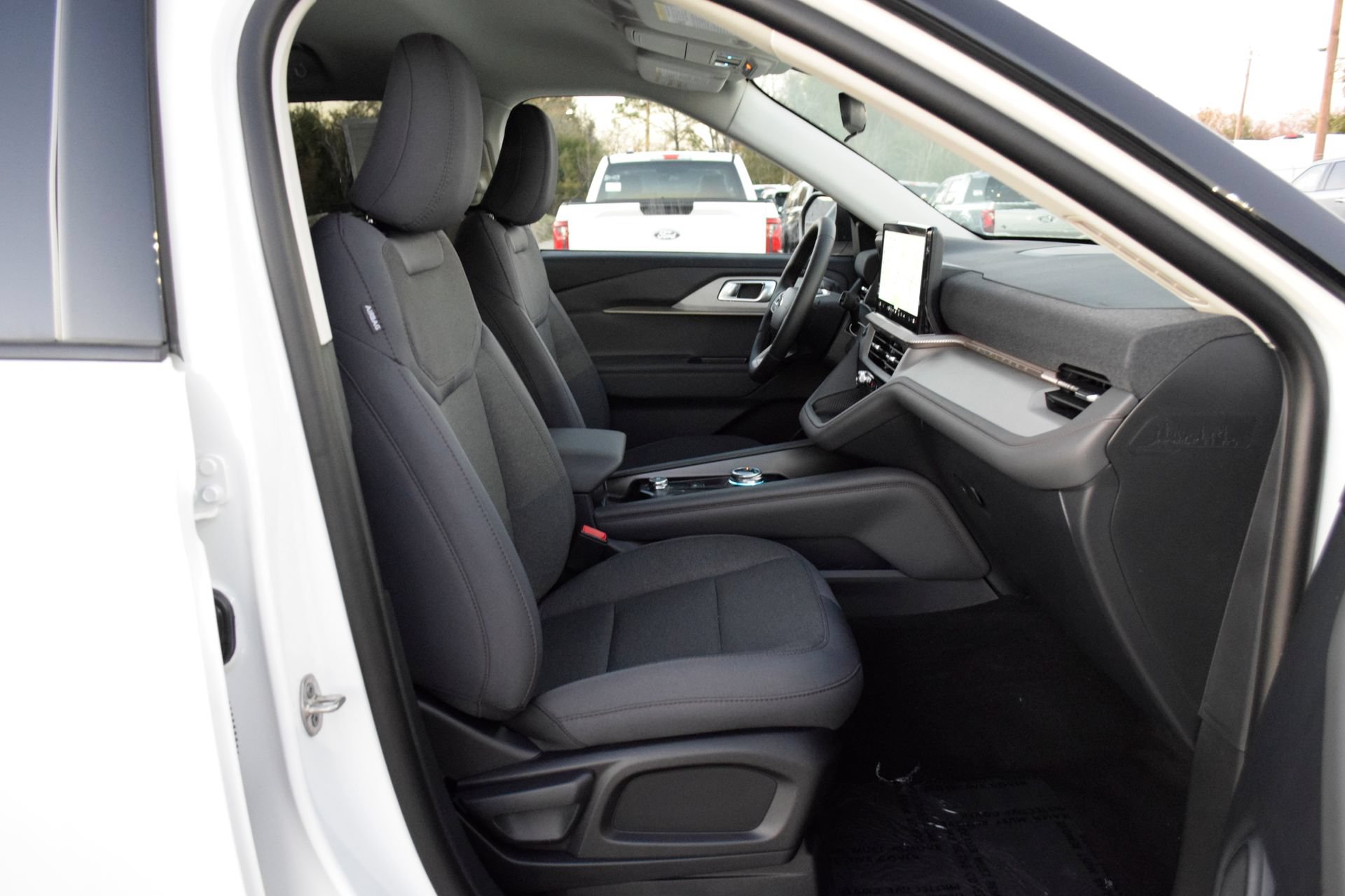New 2026 Ford Explorer Active RWD image 25