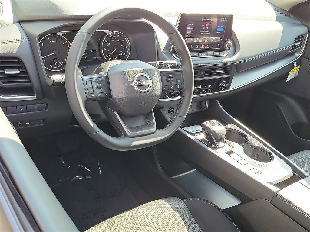 New 2026 Nissan Rogue SV image 5