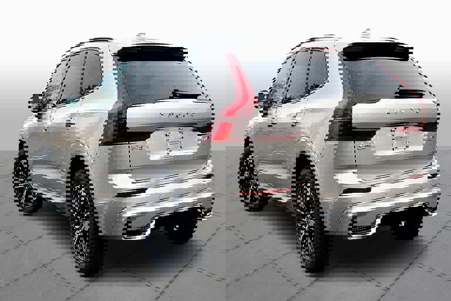 New 2026 Volvo XC60 B5 Core w/ Protection Package Premier image 3