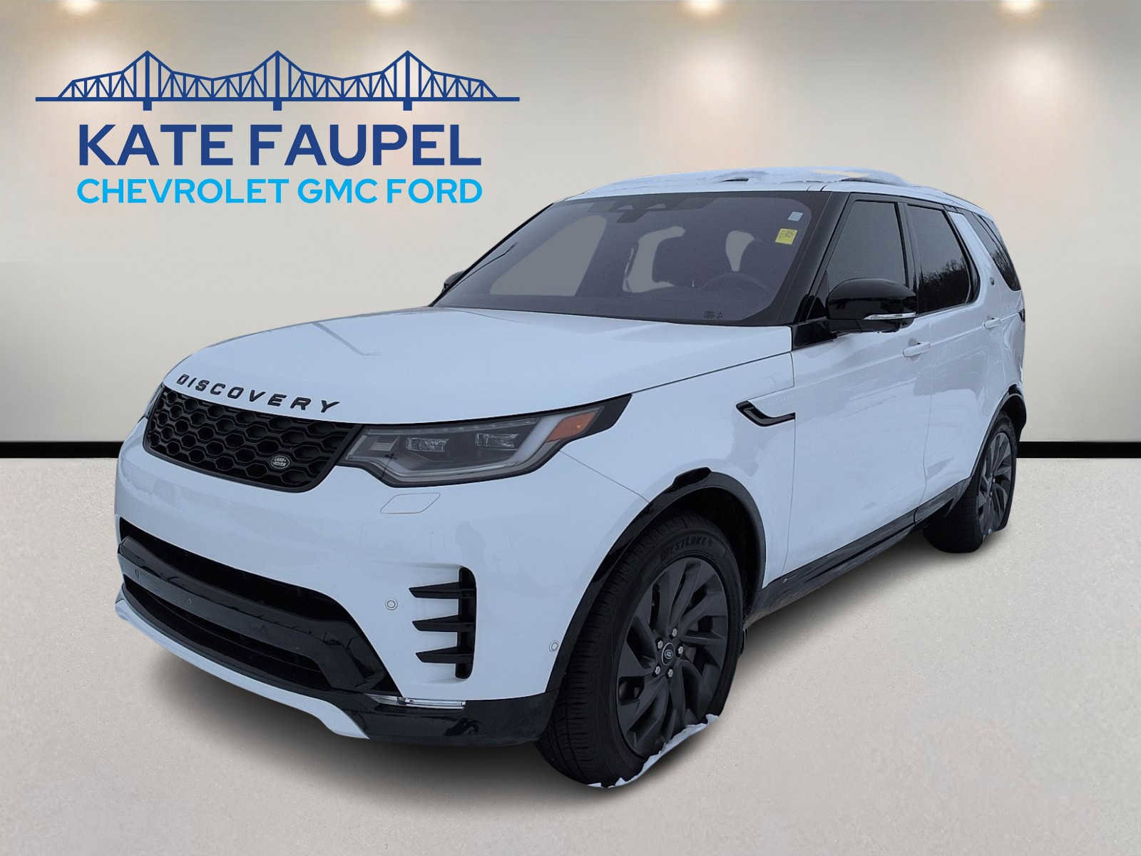 Used 2022 Land Rover Discovery S R-Dynamic image 3