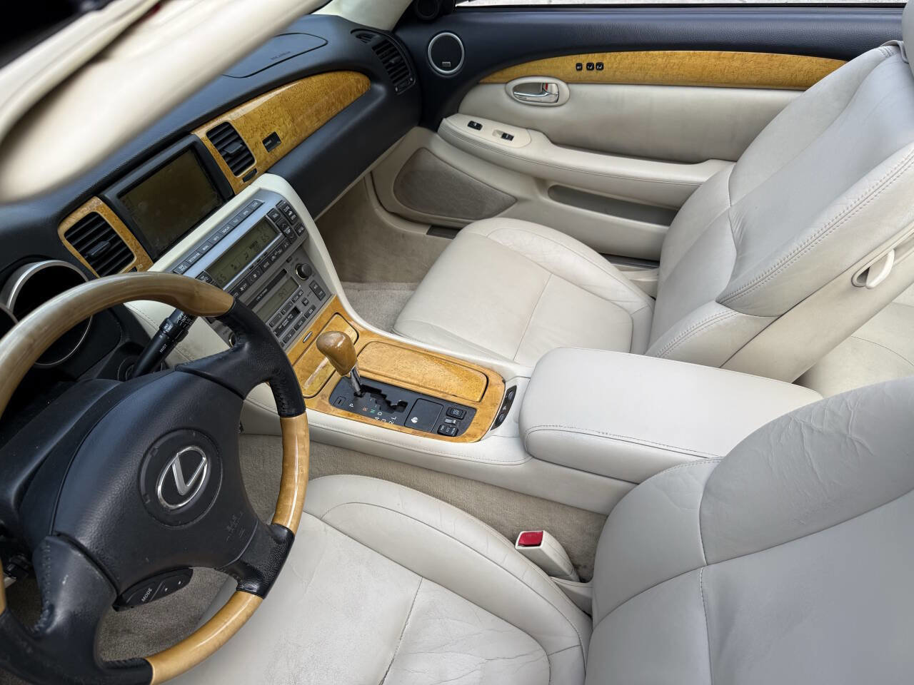 Used 2003 Lexus SC 430 Convertible RWD image 32