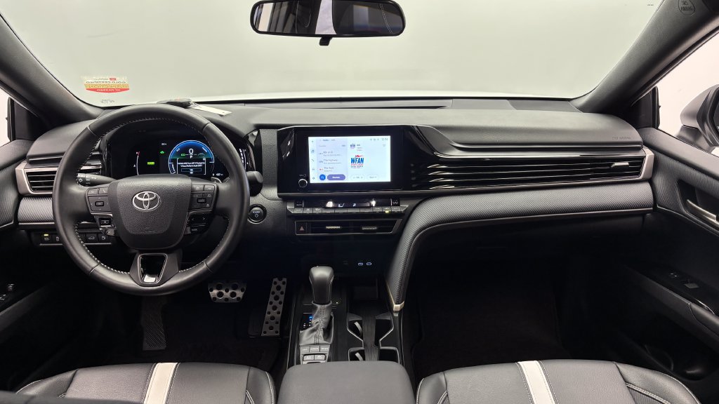 Used 2026 Toyota Camry SE FWD image 29
