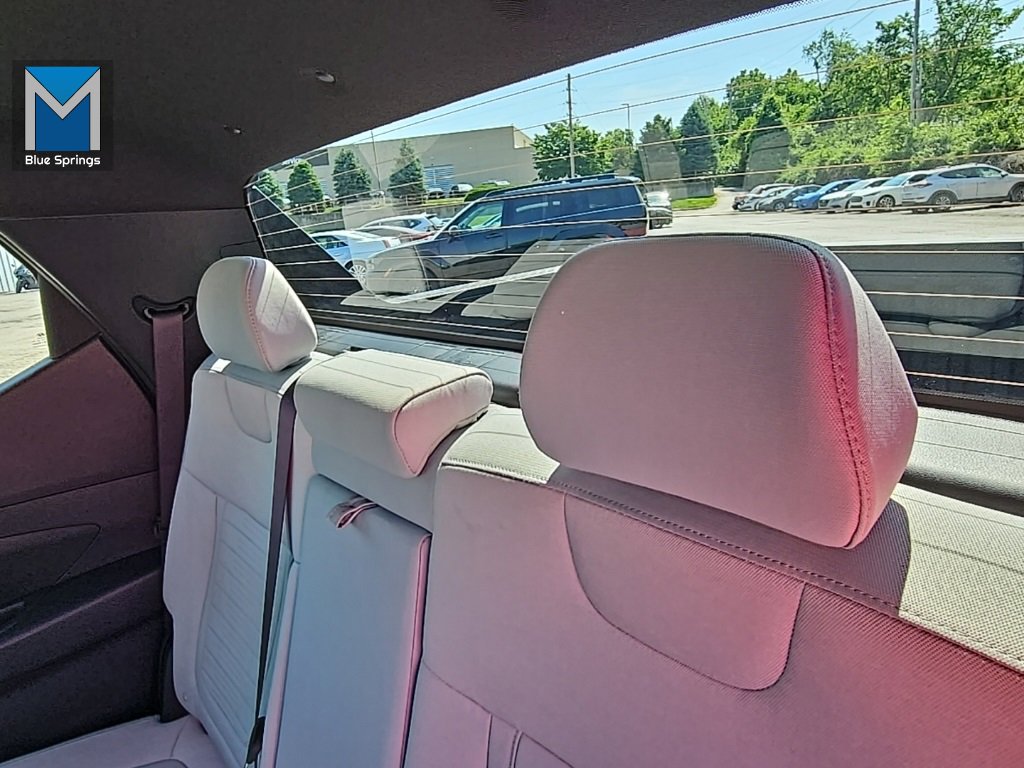 Used 2025 Hyundai Santa Cruz SE image 34