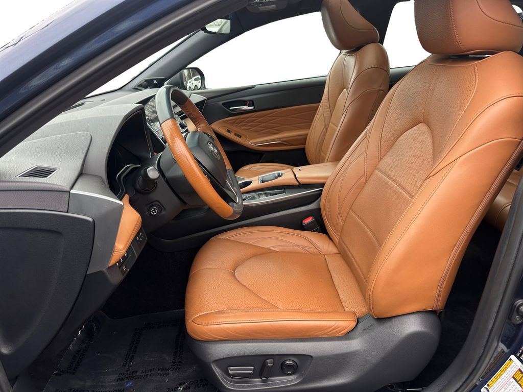 Used 2019 Toyota Avalon Limited image 9