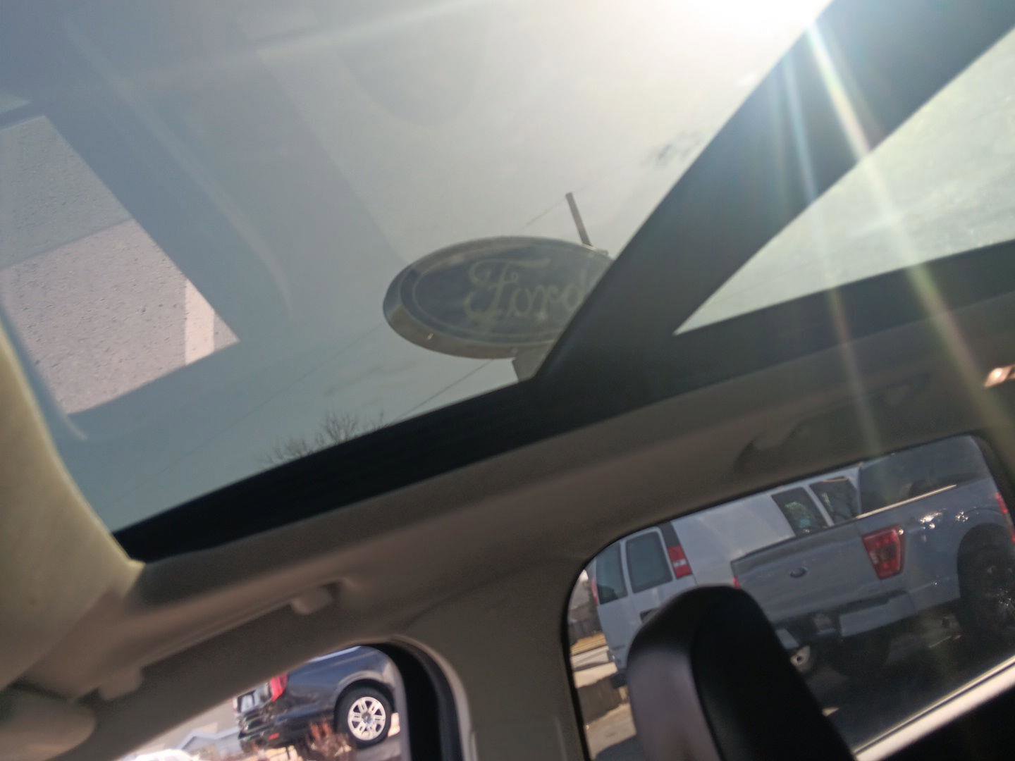 Used 2019 Ford Escape Titanium image 15