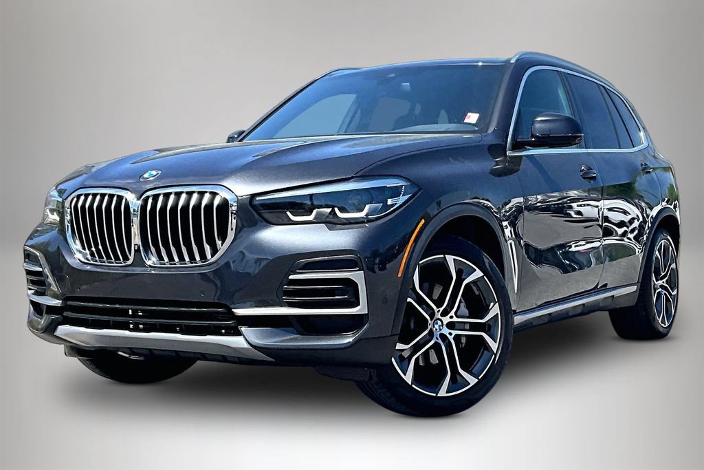 Used 2023 BMW X5 sDrive40i w/ Premium Package RWD image 2