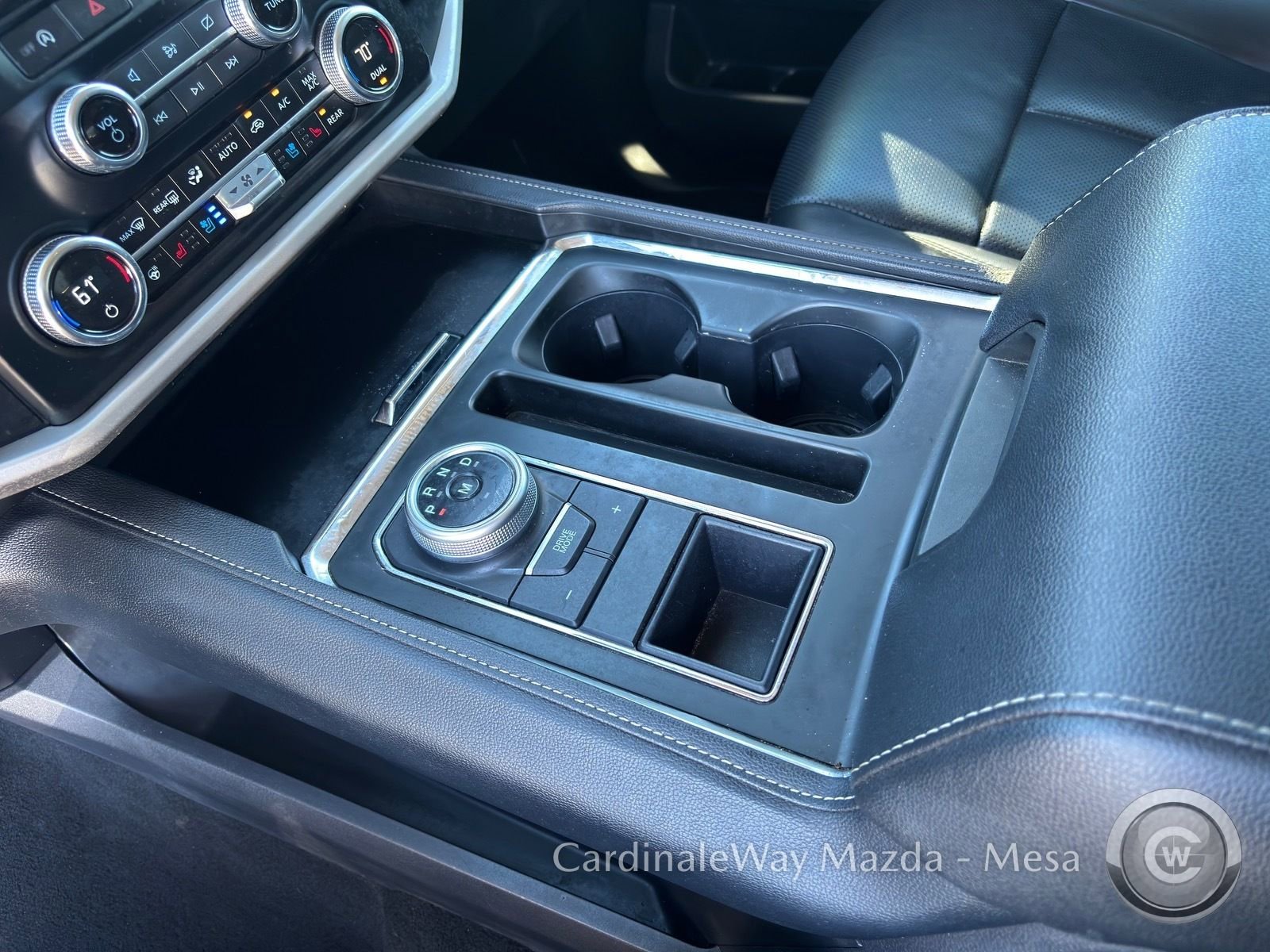 Used 2024 Ford Expedition XLT image 27