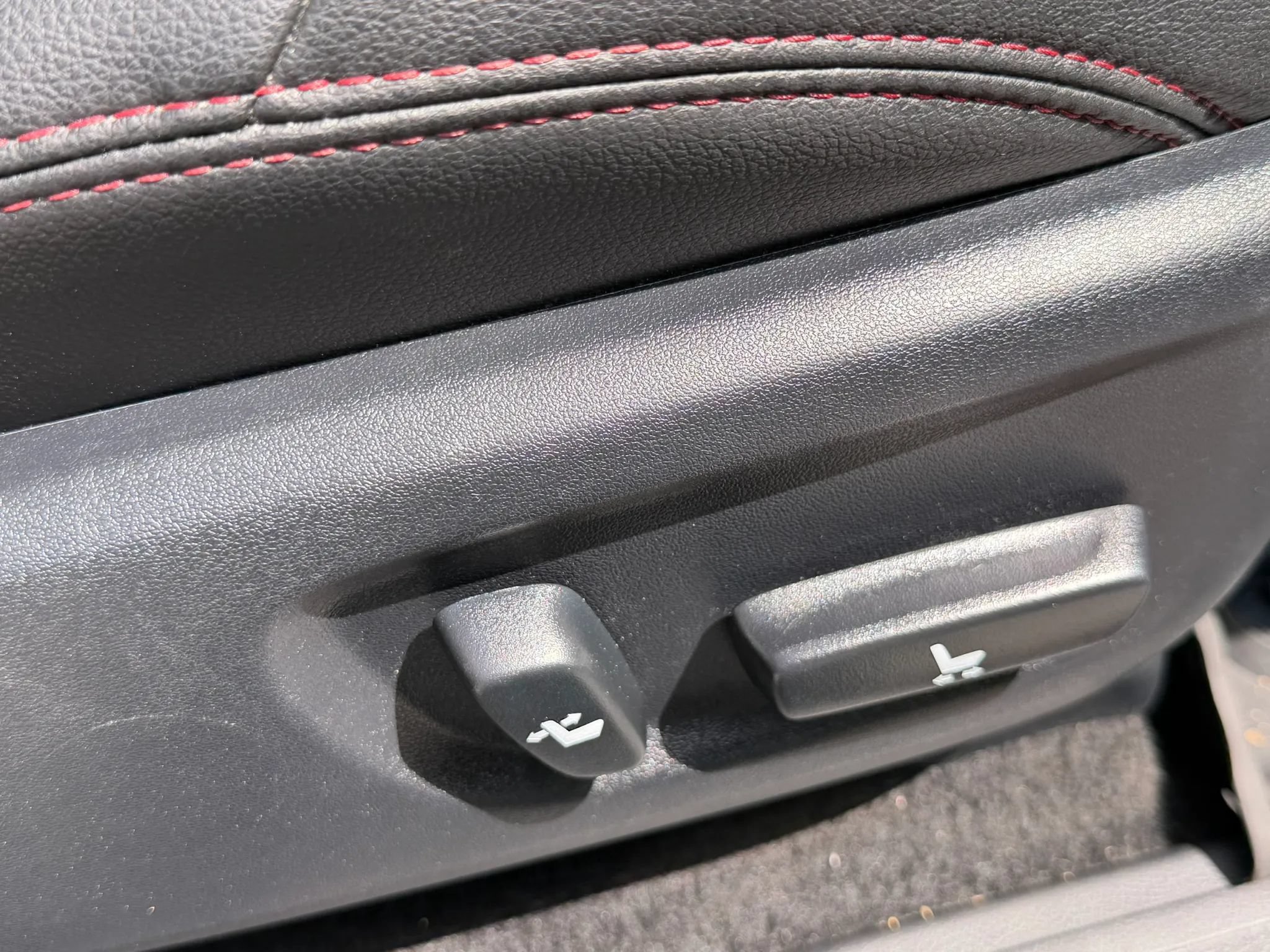 Used 2023 Toyota 4Runner TRD Off-Road Premium w/ Off Road Premium Plus Package AWD/4WD image 32